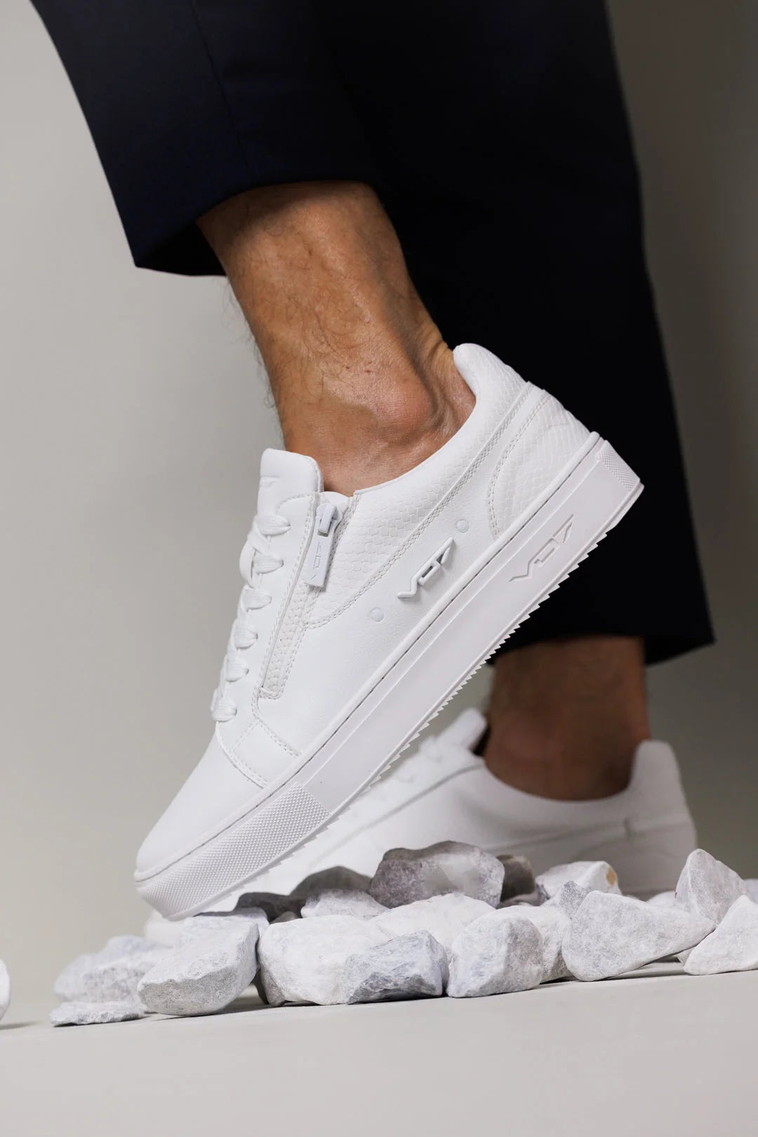 V 07 ROMA SNAKE WHITE SNEAKERS BLANC 8