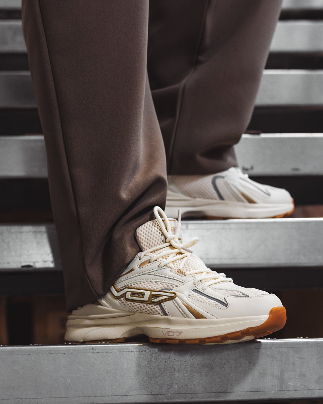 V 07 K SEVEN BEIGE SNEAKERS STREET BEIGE 7