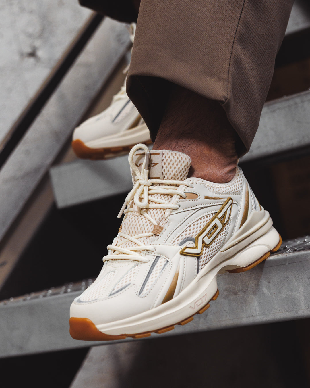 V 07 K SEVEN BEIGE SNEAKERS STREET BEIGE 8