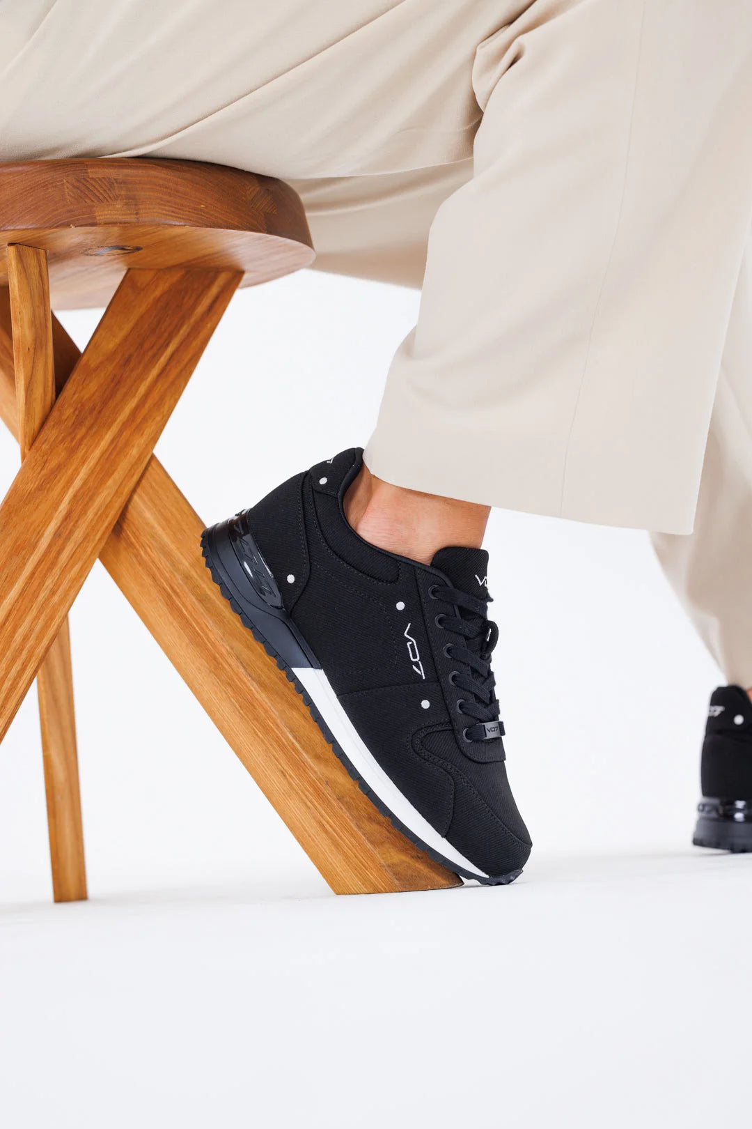 V 07 MILAN 10 BLK SNEAKERS BLANC 6