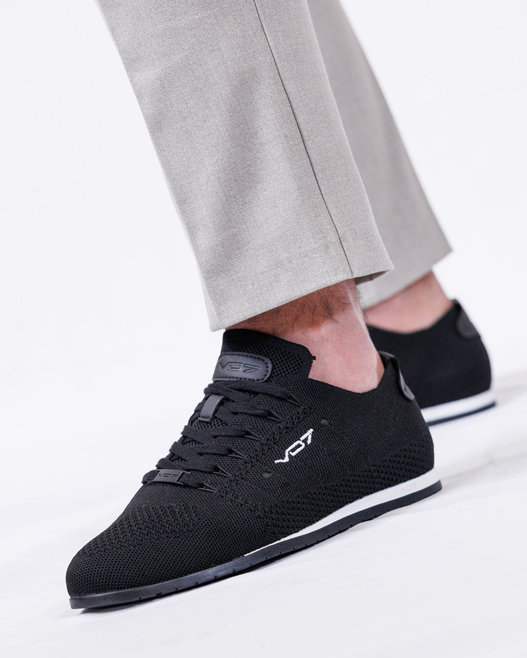 V 07 YACHT KNIT BLACK SNEAKERS NOIR 8