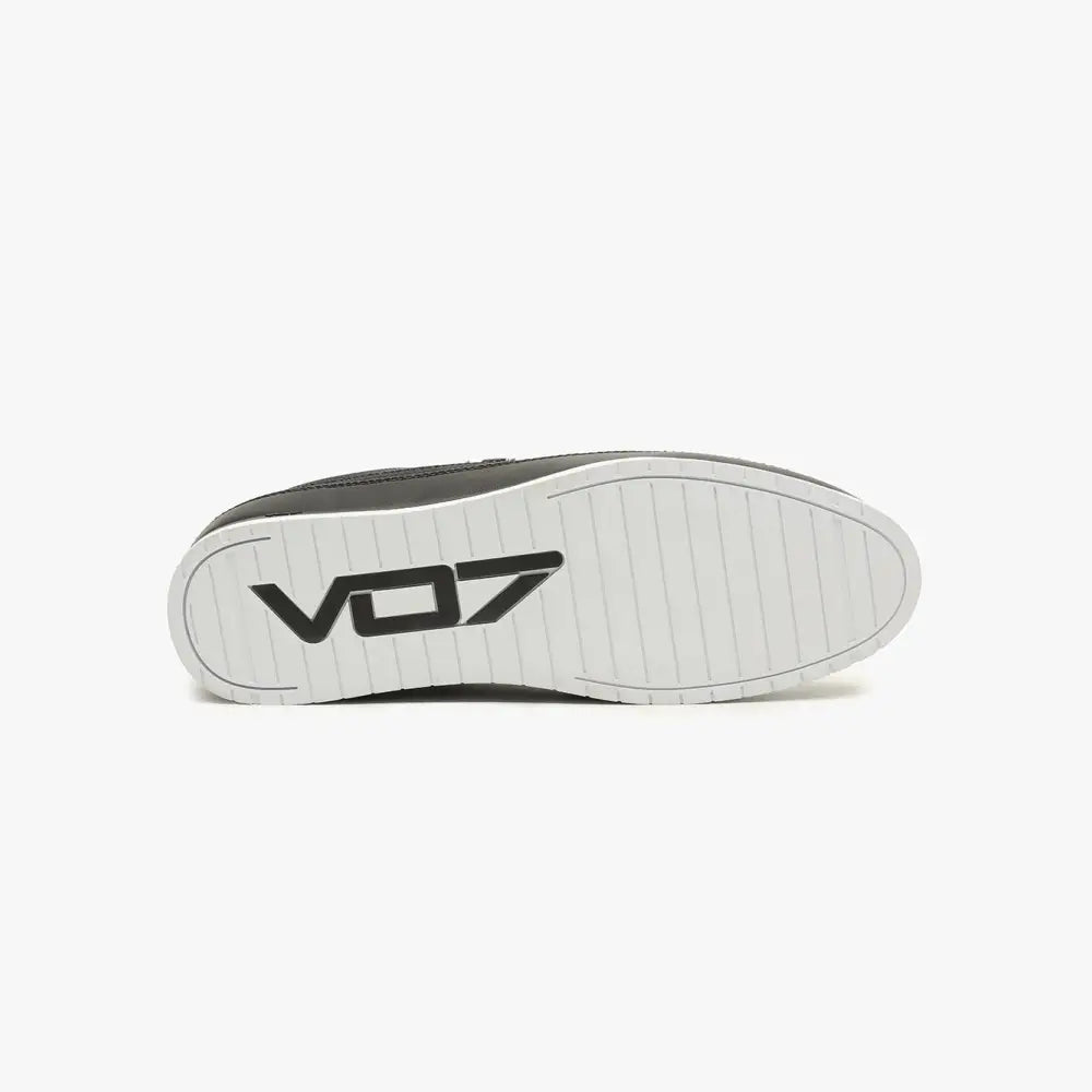 YACHT SQUARE BLACK